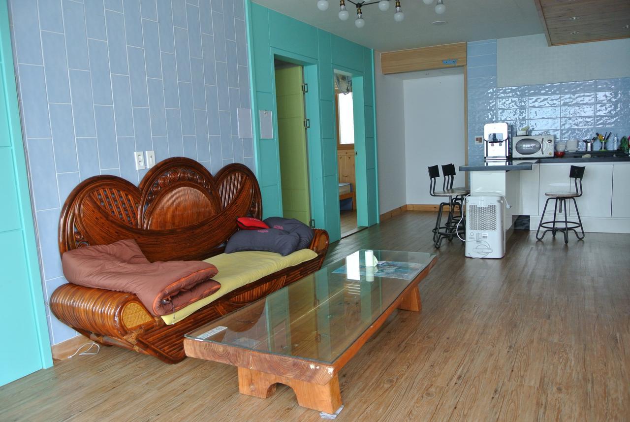 My Mother Guesthouse Jeju Eksteriør billede